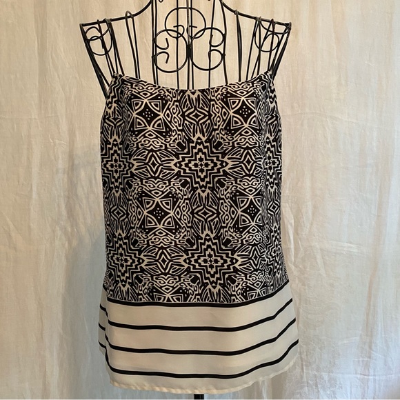 Banana Republic chiffon tank, size 0. Cute “string” sleeves.  Black/cream design - Picture 2 of 6